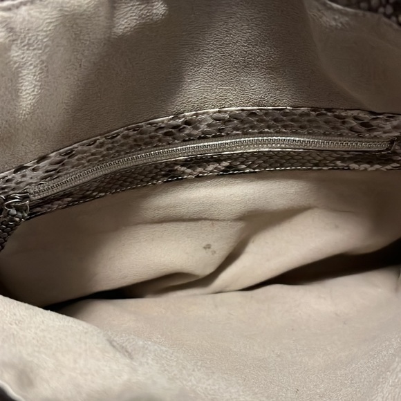 Clutch - Picture 3 of 4